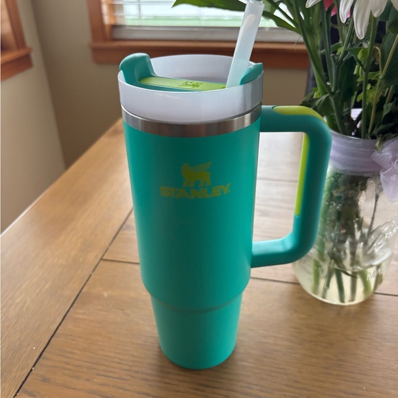 Stanley Teal Travel Mug with Handle - Picture 6 of 9